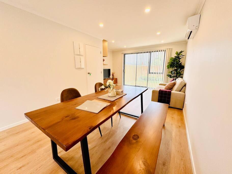 Henderson - 4-Bedrooms Home Auckland Eksteriør billede